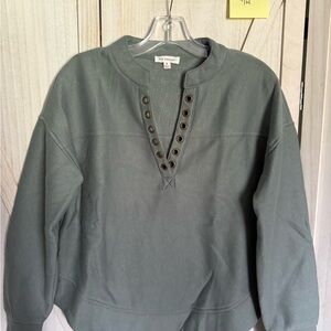 Blu Pepper Sage Sweatshirt with Button Detail